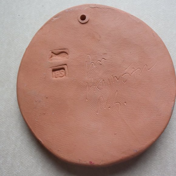 Handcrafted Signed Terracotta Pottery Pineapple Welcome Door Wall Plaque - Picture 3 of 8